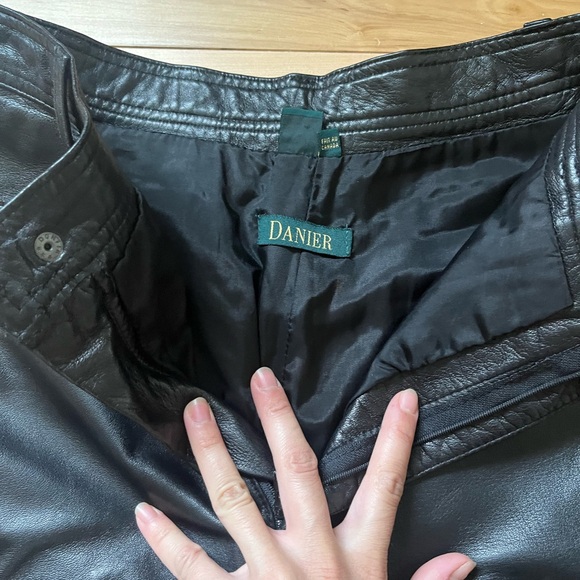 Daniel Leather Highwaist Pant - Picture 2 of 3